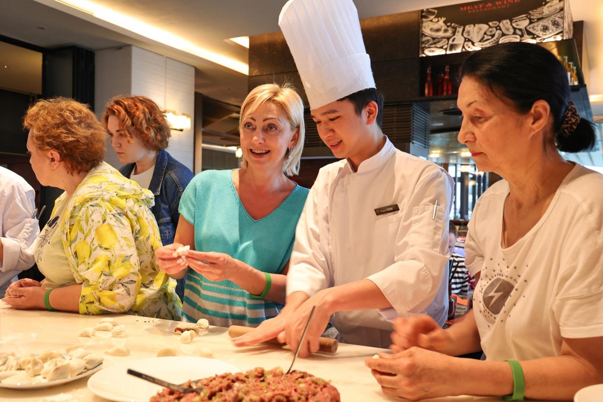 Holiday Inn & Suites Sanya Yalong Bay Esterno foto