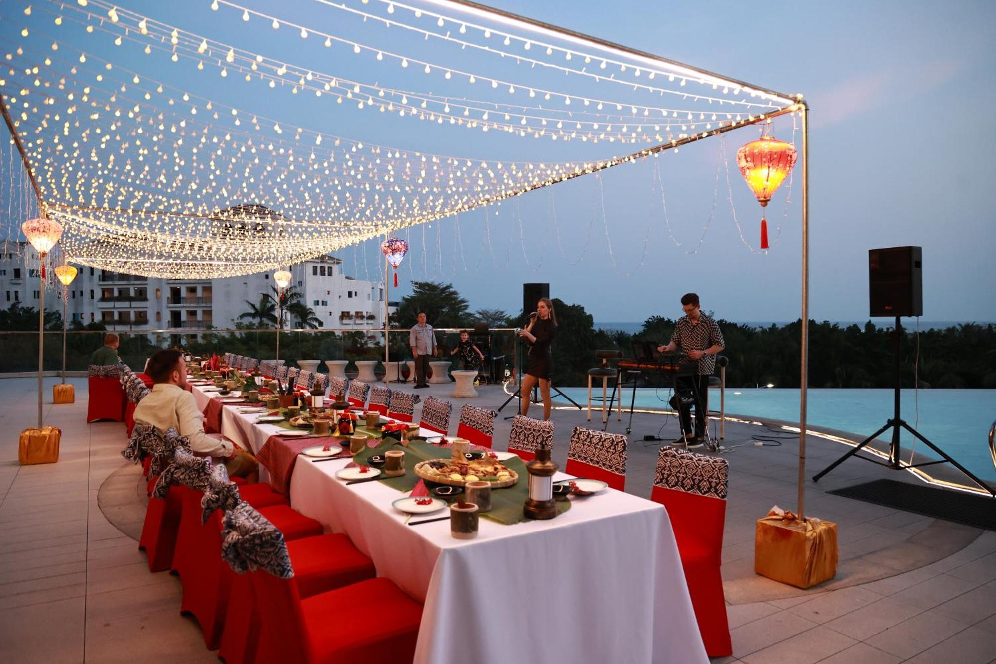 Holiday Inn & Suites Sanya Yalong Bay Esterno foto